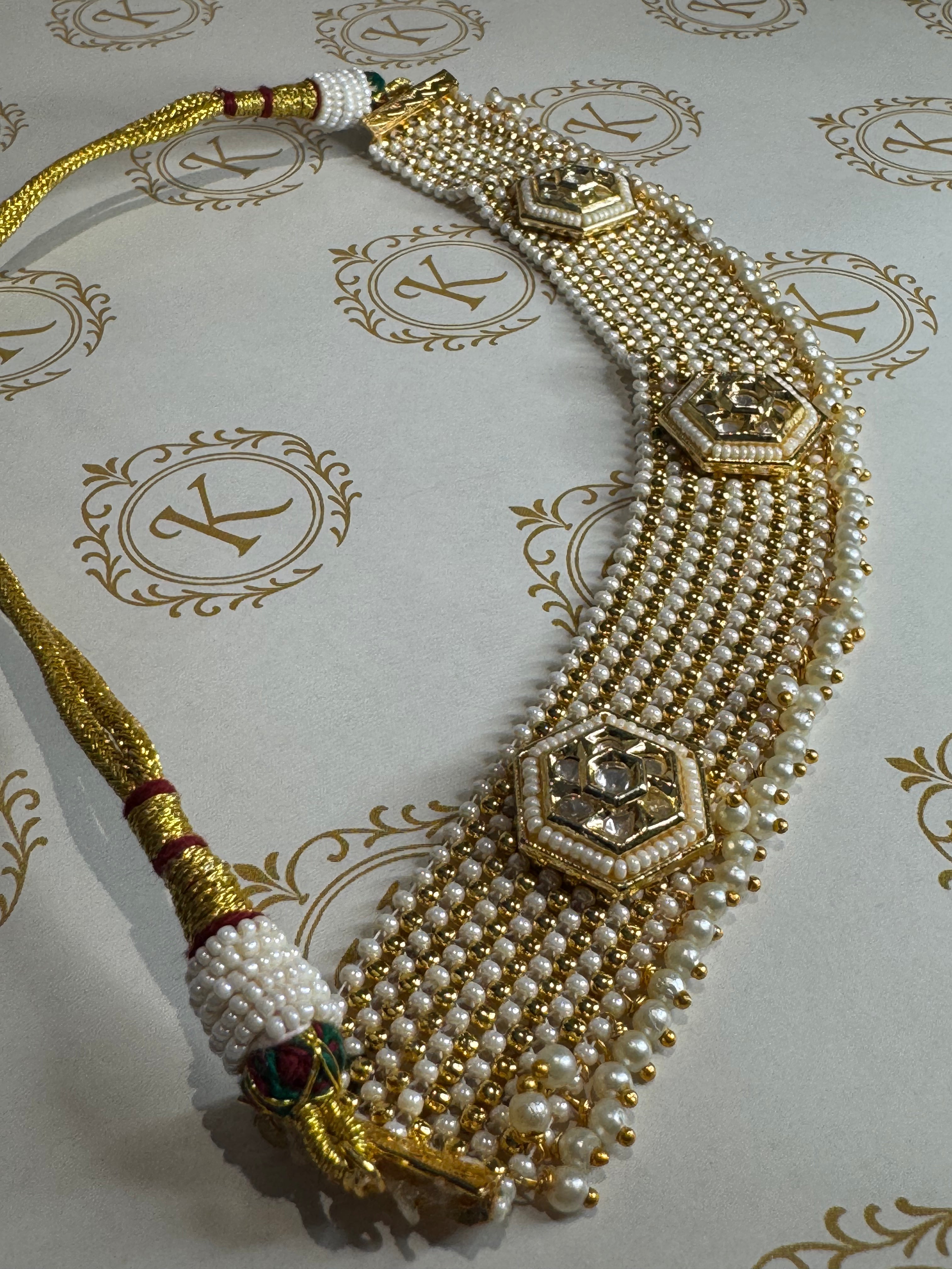 White pearl gold choker