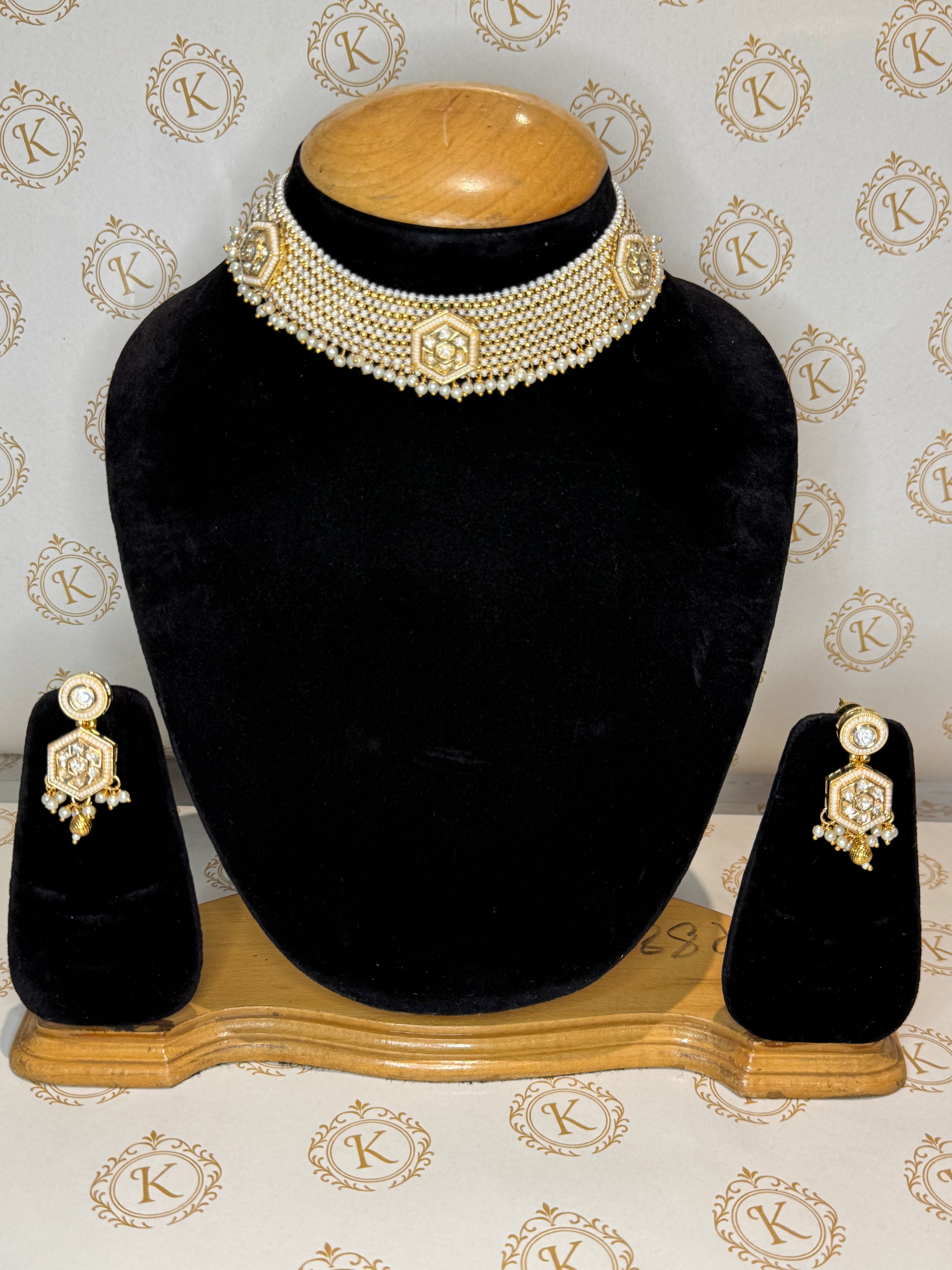 White pearl gold choker